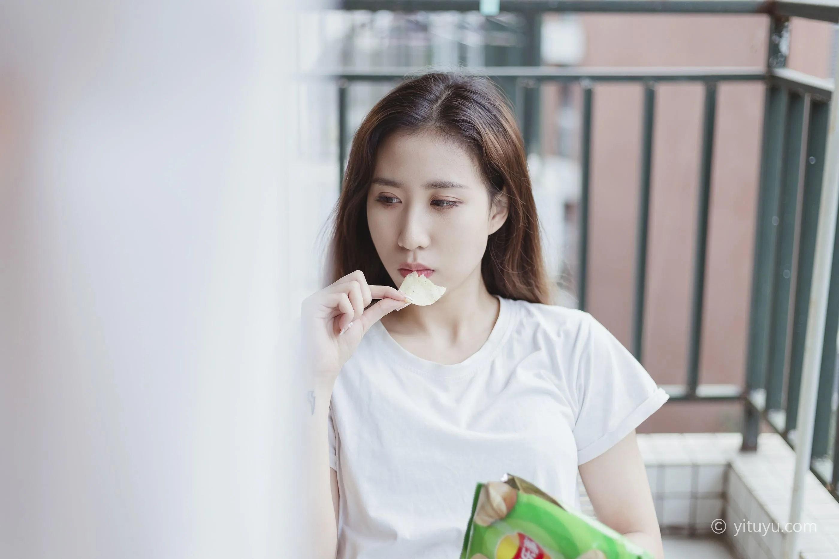 [YITUYU艺图语]2021.07.07 独自醒来 Jenny [36P]插图3